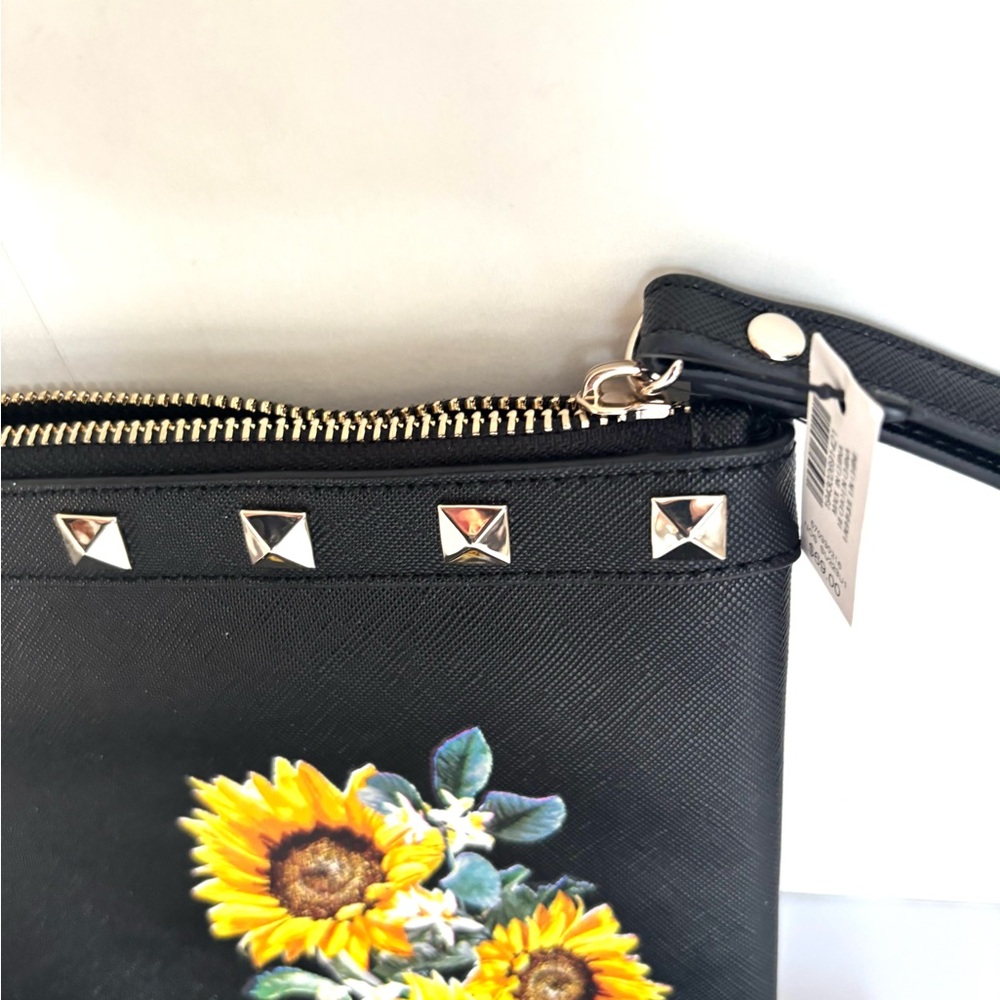 NWT WHBM wristlet/clutch - Picture 6 of 8